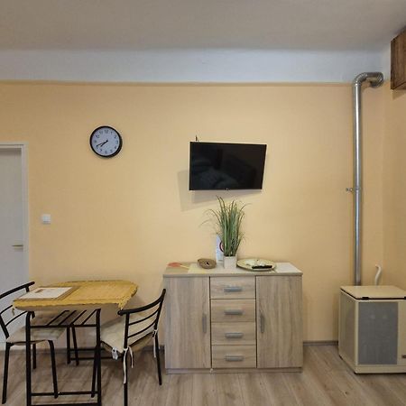 Szahara Vendeghaz Apartment Kerekegyhaza Bagian luar foto