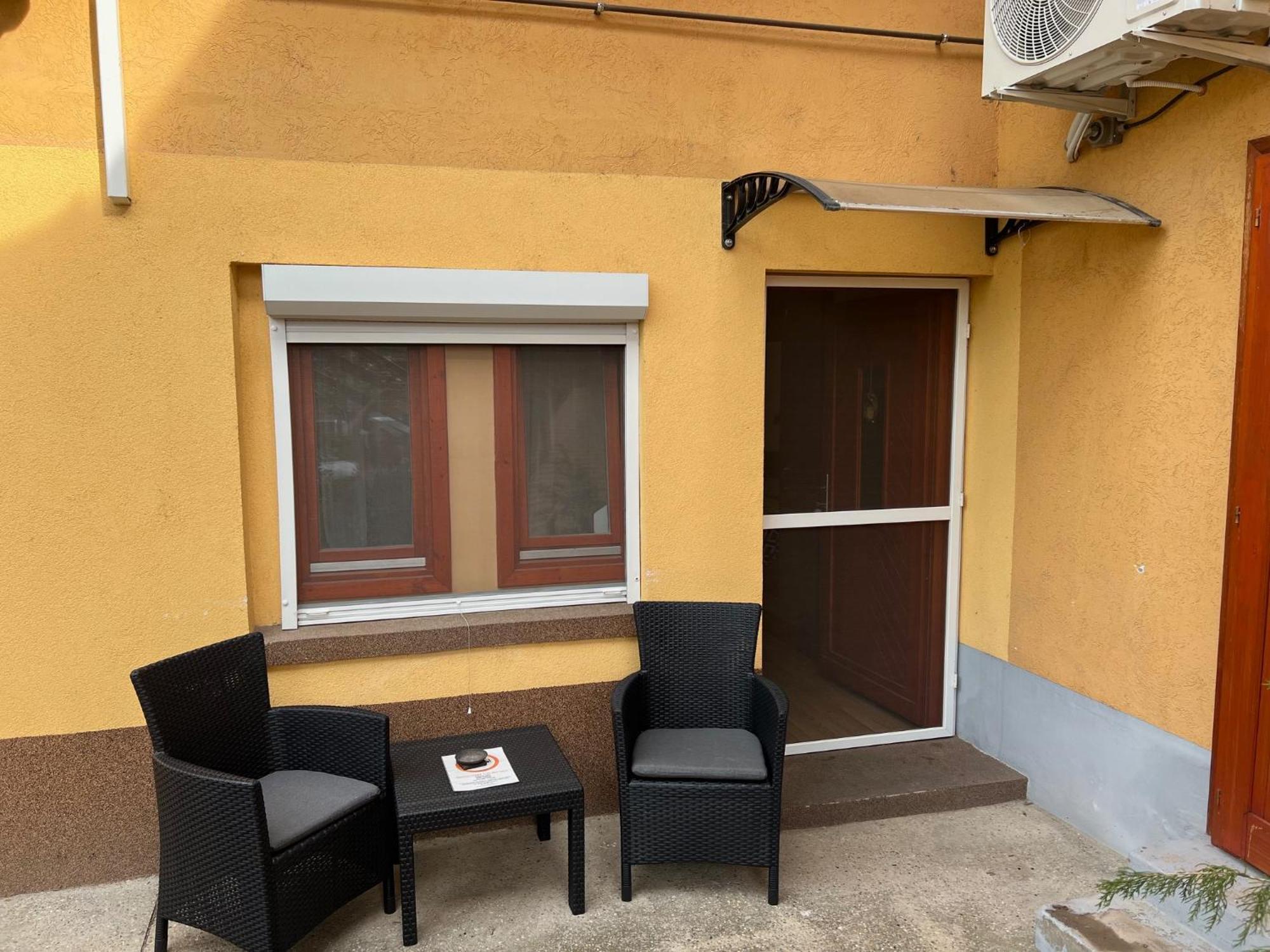 Szahara Vendeghaz Apartment Kerekegyhaza Bagian luar foto
